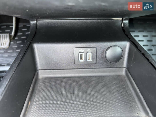 Серый Форд Фьюжн, объемом двигателя 1.5 л и пробегом 165 тыс. км за 10999 $, фото 20 на Automoto.ua