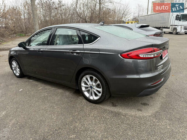 Серый Форд Фьюжн, объемом двигателя 1.5 л и пробегом 165 тыс. км за 10999 $, фото 3 на Automoto.ua