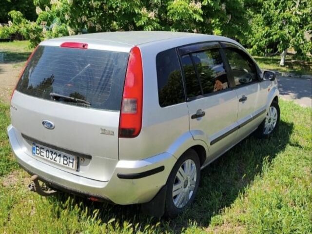 Серый Форд Фьюжн, объемом двигателя 1.6 л и пробегом 200 тыс. км за 4000 $, фото 1 на Automoto.ua
