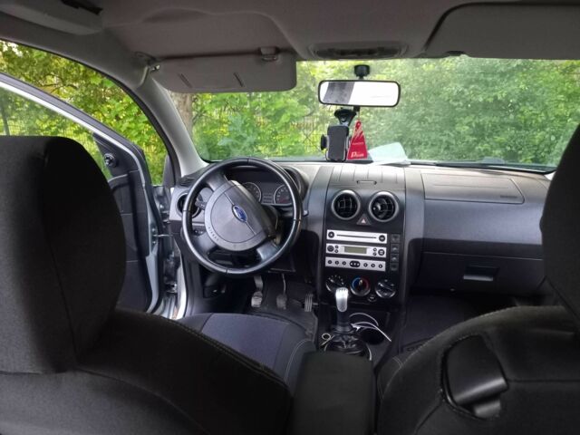 Серый Форд Фьюжн, объемом двигателя 1.4 л и пробегом 218 тыс. км за 4700 $, фото 8 на Automoto.ua