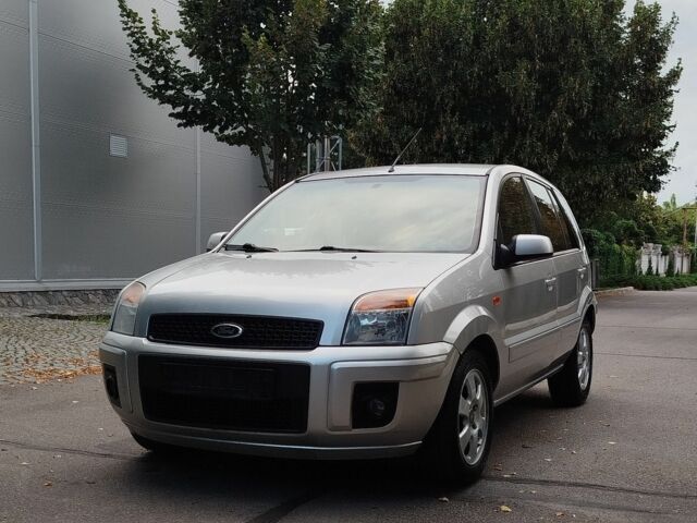 Серый Форд Фьюжн, объемом двигателя 1.4 л и пробегом 171 тыс. км за 5300 $, фото 11 на Automoto.ua