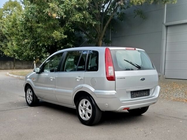 Серый Форд Фьюжн, объемом двигателя 1.4 л и пробегом 171 тыс. км за 5300 $, фото 6 на Automoto.ua