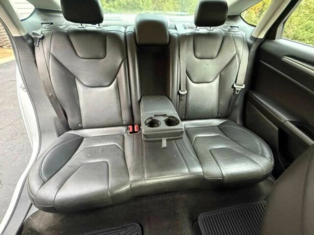 Форд Фьюжн 2015 в Ровно на Automoto.ua Серый Форд Фьюжн, объемом двигателя 2 л и пробегом 76 тыс. км за 4500 $, фото 8 на Automoto.ua