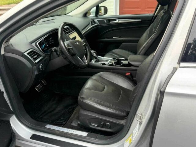 Форд Фьюжн 2015 в Ровно на Automoto.ua Серый Форд Фьюжн, объемом двигателя 2 л и пробегом 76 тыс. км за 4500 $, фото 5 на Automoto.ua