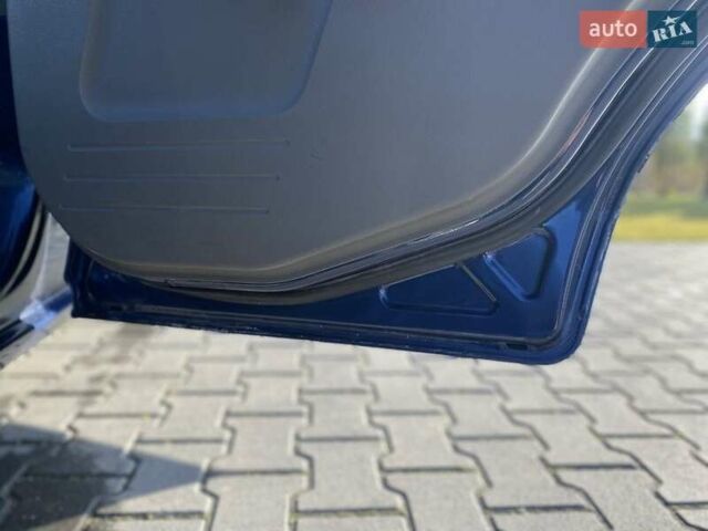 Синий Форд Фьюжн, объемом двигателя 1.4 л и пробегом 341 тыс. км за 3799 $, фото 17 на Automoto.ua
