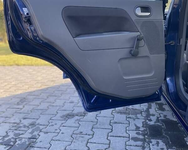 Синий Форд Фьюжн, объемом двигателя 1.4 л и пробегом 341 тыс. км за 3799 $, фото 13 на Automoto.ua