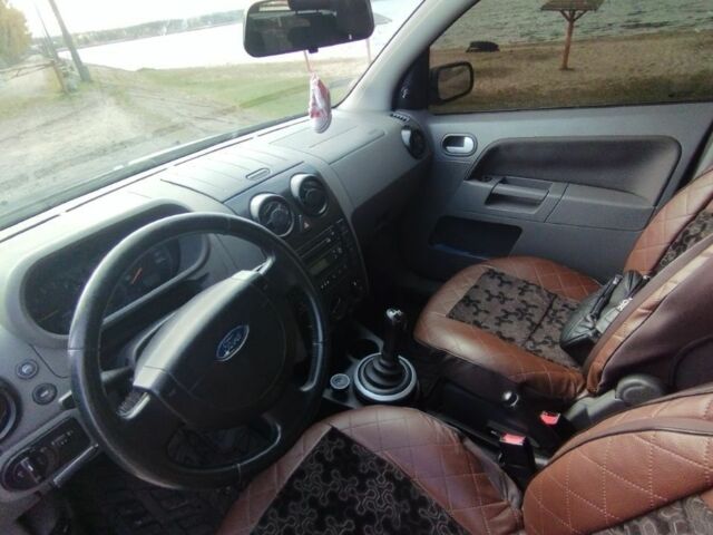 Форд Фьюжн 2003 в Житомире на Automoto.ua Синий Форд Фьюжн, объемом двигателя 0 л и пробегом 247 тыс. км за 3800 $, фото 5 на Automoto.ua