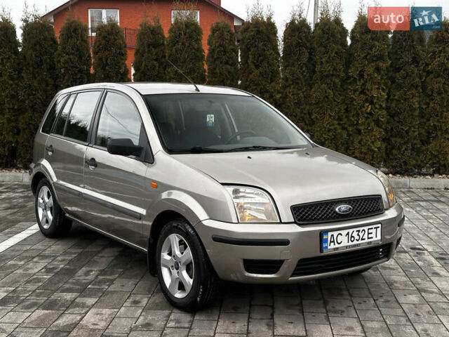 Синій Форд Фьюжен, об'ємом двигуна 1.4 л та пробігом 300 тис. км за 2850 $, фото 2 на Automoto.ua