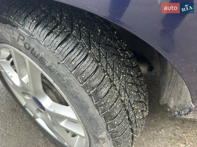 Синий Форд Фьюжн, объемом двигателя 1.6 л и пробегом 302 тыс. км за 4100 $, фото 45 на Automoto.ua