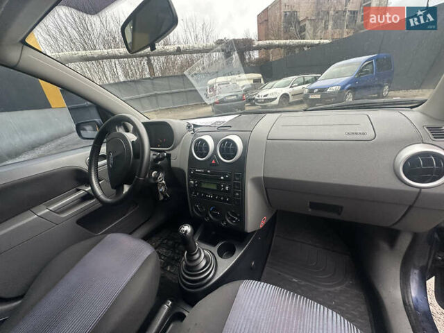 Синий Форд Фьюжн, объемом двигателя 1.6 л и пробегом 302 тыс. км за 4100 $, фото 31 на Automoto.ua