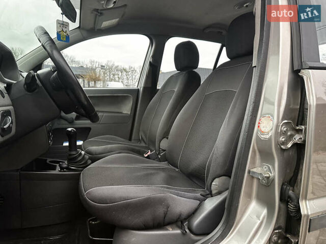 Синій Форд Фьюжен, об'ємом двигуна 1.4 л та пробігом 300 тис. км за 2850 $, фото 27 на Automoto.ua