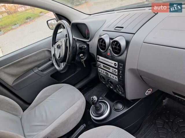 Синий Форд Фьюжн, объемом двигателя 1.4 л и пробегом 227 тыс. км за 2700 $, фото 26 на Automoto.ua