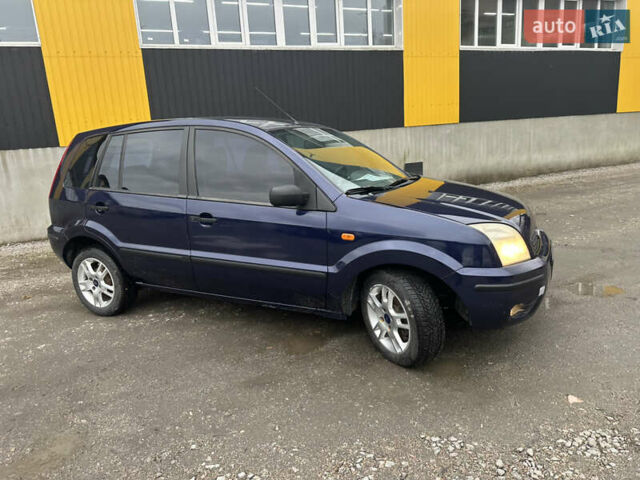 Синий Форд Фьюжн, объемом двигателя 1.6 л и пробегом 302 тыс. км за 4100 $, фото 26 на Automoto.ua