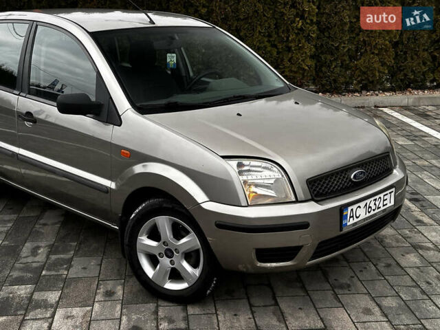 Синій Форд Фьюжен, об'ємом двигуна 1.4 л та пробігом 300 тис. км за 2850 $, фото 5 на Automoto.ua