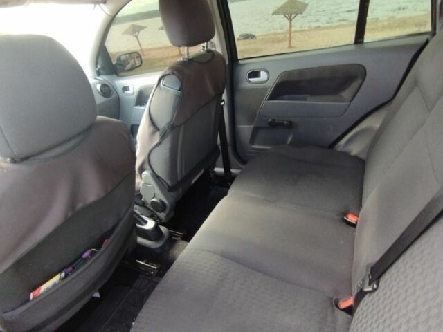 Форд Фьюжн 2003 в Житомире на Automoto.ua Синий Форд Фьюжн, объемом двигателя 0 л и пробегом 247 тыс. км за 3800 $, фото 4 на Automoto.ua