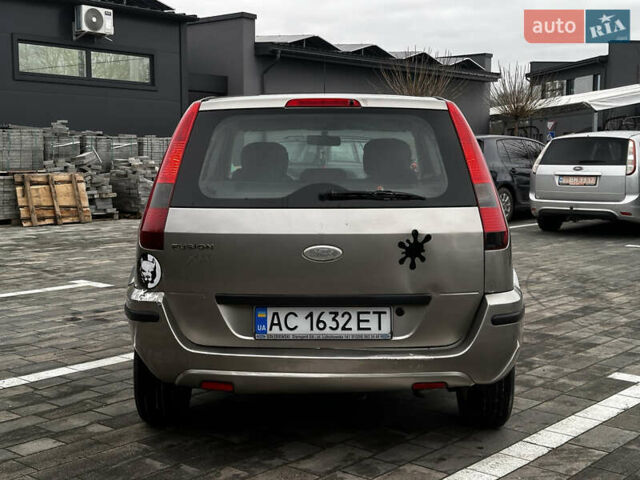 Синій Форд Фьюжен, об'ємом двигуна 1.4 л та пробігом 300 тис. км за 2850 $, фото 10 на Automoto.ua