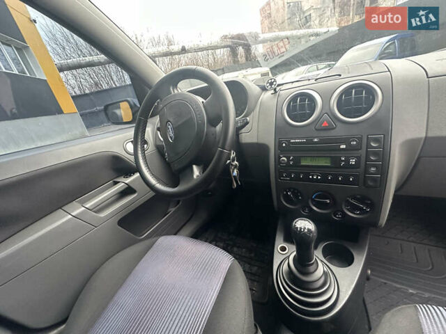 Синий Форд Фьюжн, объемом двигателя 1.6 л и пробегом 302 тыс. км за 4100 $, фото 32 на Automoto.ua