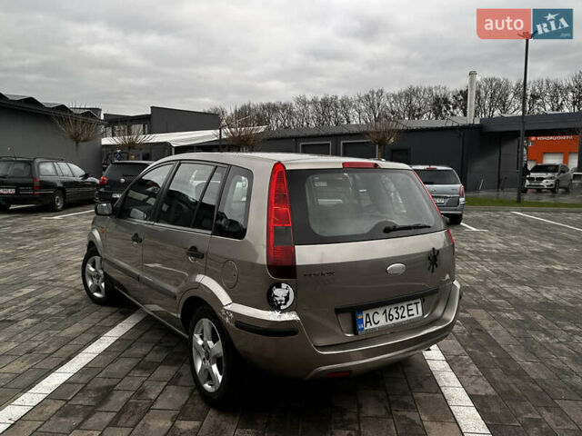 Синій Форд Фьюжен, об'ємом двигуна 1.4 л та пробігом 300 тис. км за 2850 $, фото 9 на Automoto.ua