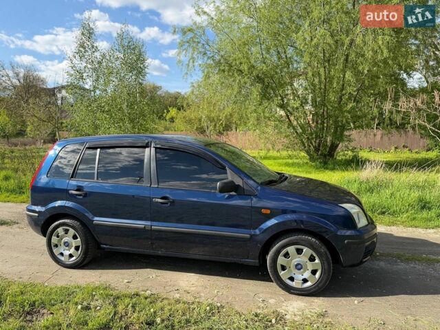 Синий Форд Фьюжн, объемом двигателя 1.6 л и пробегом 240 тыс. км за 3500 $, фото 18 на Automoto.ua
