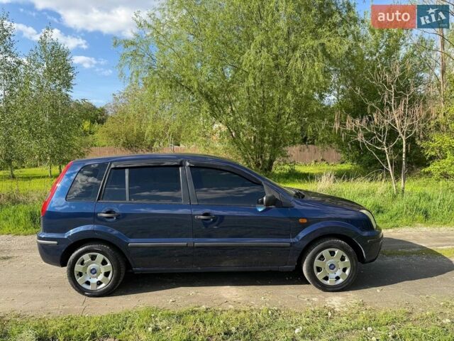 Синий Форд Фьюжн, объемом двигателя 1.6 л и пробегом 240 тыс. км за 3500 $, фото 22 на Automoto.ua