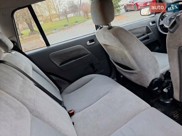 Синий Форд Фьюжн, объемом двигателя 1.4 л и пробегом 227 тыс. км за 2700 $, фото 21 на Automoto.ua