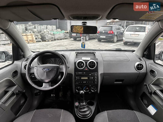 Синій Форд Фьюжен, об'ємом двигуна 1.4 л та пробігом 300 тис. км за 2850 $, фото 19 на Automoto.ua