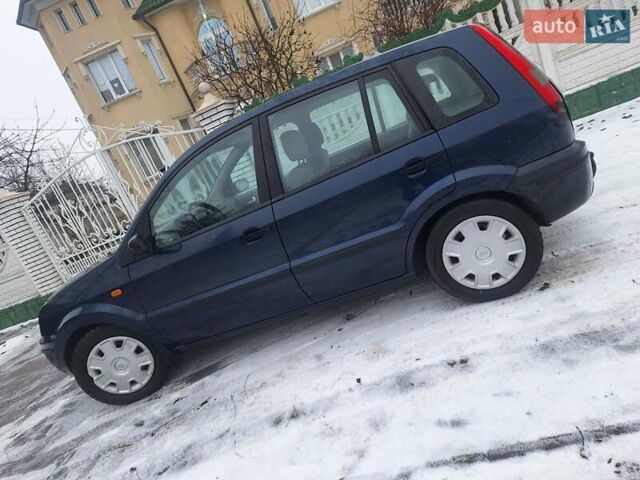 Синій Форд Фьюжен, об'ємом двигуна 1.4 л та пробігом 227 тис. км за 2700 $, фото 3 на Automoto.ua