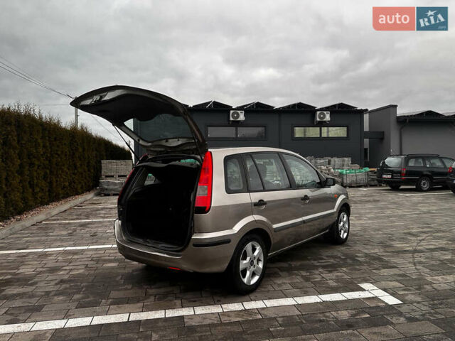 Синій Форд Фьюжен, об'ємом двигуна 1.4 л та пробігом 300 тис. км за 2850 $, фото 28 на Automoto.ua