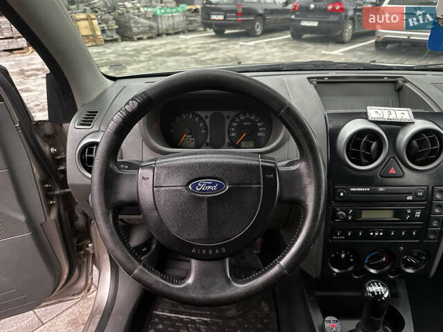 Синій Форд Фьюжен, об'ємом двигуна 1.4 л та пробігом 300 тис. км за 2850 $, фото 17 на Automoto.ua