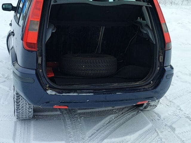 Синий Форд Фьюжн, объемом двигателя 1.4 л и пробегом 250 тыс. км за 1700 $, фото 4 на Automoto.ua