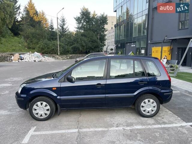 Синій Форд Фьюжен, об'ємом двигуна 1.4 л та пробігом 102 тис. км за 4250 $, фото 1 на Automoto.ua