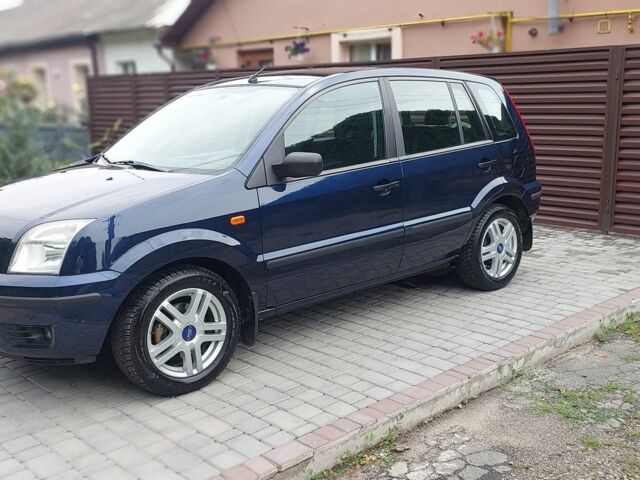 Синий Форд Фьюжн, объемом двигателя 1.4 л и пробегом 144 тыс. км за 4400 $, фото 1 на Automoto.ua