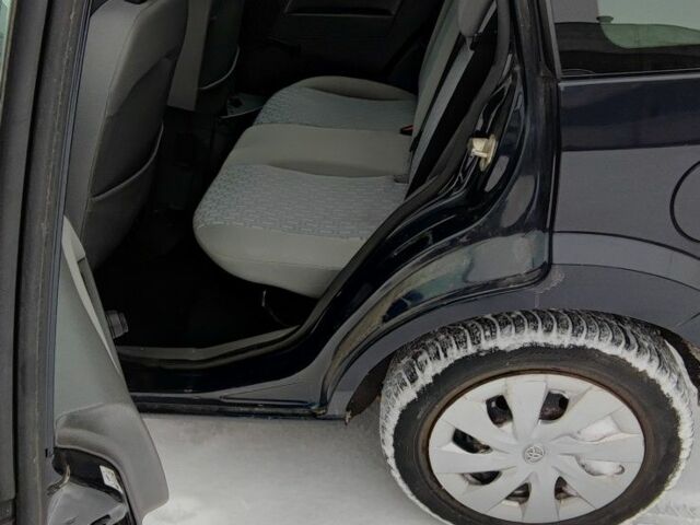 Синий Форд Фьюжн, объемом двигателя 1.4 л и пробегом 250 тыс. км за 1700 $, фото 5 на Automoto.ua