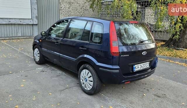 Синий Форд Фьюжн, объемом двигателя 1.6 л и пробегом 158 тыс. км за 4000 $, фото 3 на Automoto.ua