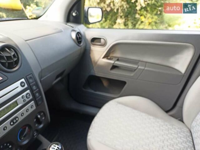 Синій Форд Фьюжен, об'ємом двигуна 1.39 л та пробігом 185 тис. км за 4300 $, фото 10 на Automoto.ua