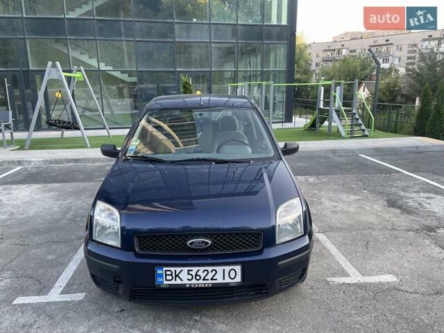 Синій Форд Фьюжен, об'ємом двигуна 1.4 л та пробігом 102 тис. км за 4250 $, фото 3 на Automoto.ua
