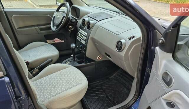 Синий Форд Фьюжн, объемом двигателя 1.6 л и пробегом 158 тыс. км за 4000 $, фото 4 на Automoto.ua