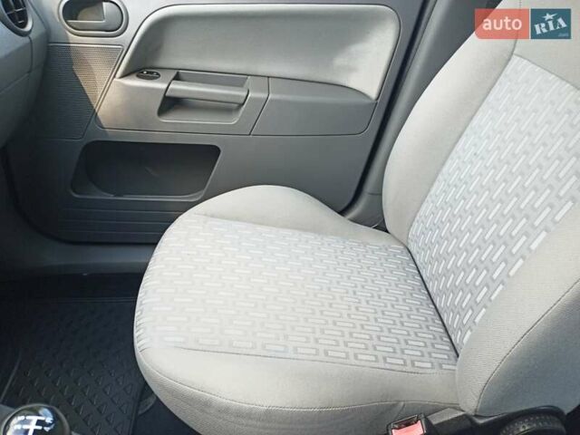 Синій Форд Фьюжен, об'ємом двигуна 1.39 л та пробігом 185 тис. км за 4300 $, фото 15 на Automoto.ua