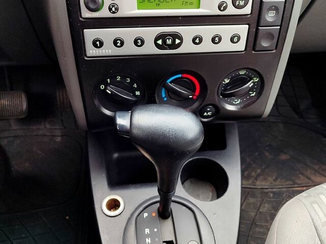 Синій Форд Фьюжен, об'ємом двигуна 1.6 л та пробігом 158 тис. км за 4550 $, фото 1 на Automoto.ua