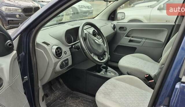 Синий Форд Фьюжн, объемом двигателя 1.6 л и пробегом 150 тыс. км за 4300 $, фото 3 на Automoto.ua