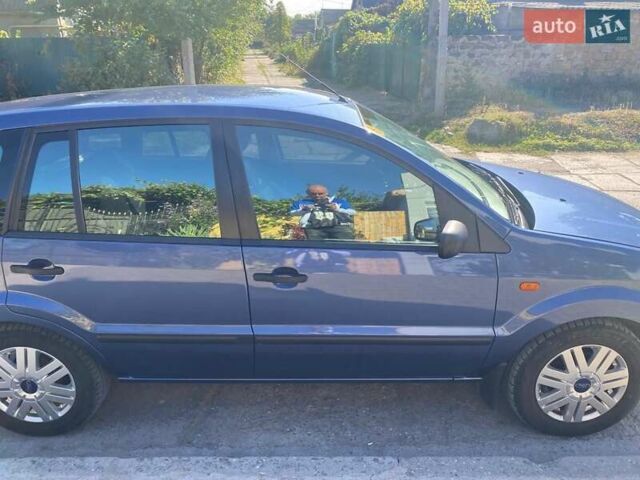 Синій Форд Фьюжен, об'ємом двигуна 1.6 л та пробігом 180 тис. км за 5000 $, фото 4 на Automoto.ua