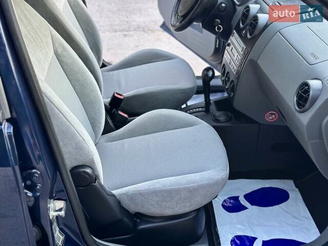 Синій Форд Фьюжен, об'ємом двигуна 1.6 л та пробігом 235 тис. км за 5899 $, фото 25 на Automoto.ua