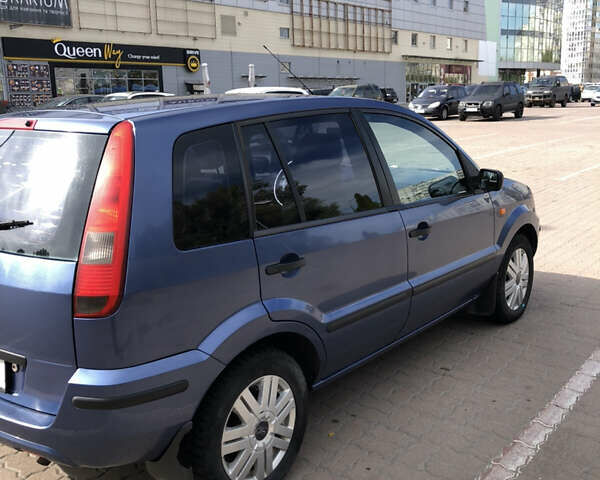 Синій Форд Фьюжен, об'ємом двигуна 1.6 л та пробігом 326 тис. км за 4500 $, фото 4 на Automoto.ua