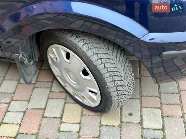 Синий Форд Фьюжн, объемом двигателя 0 л и пробегом 235 тыс. км за 5699 $, фото 41 на Automoto.ua