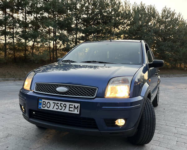 Синий Форд Фьюжн, объемом двигателя 1.6 л и пробегом 269 тыс. км за 6150 $, фото 1 на Automoto.ua