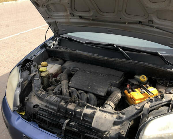Синій Форд Фьюжен, об'ємом двигуна 1.6 л та пробігом 326 тис. км за 4500 $, фото 16 на Automoto.ua