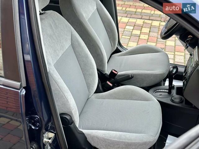 Синий Форд Фьюжн, объемом двигателя 0 л и пробегом 235 тыс. км за 5699 $, фото 27 на Automoto.ua