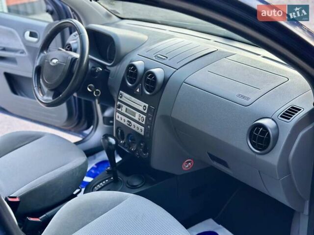 Синій Форд Фьюжен, об'ємом двигуна 1.6 л та пробігом 235 тис. км за 5899 $, фото 24 на Automoto.ua