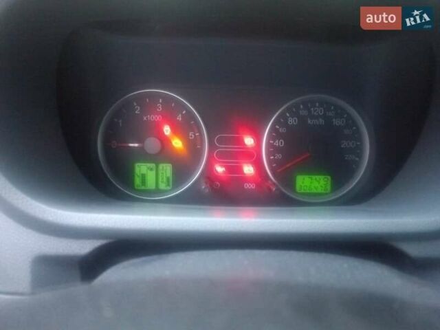 Синій Форд Фьюжен, об'ємом двигуна 1.4 л та пробігом 306 тис. км за 4600 $, фото 7 на Automoto.ua