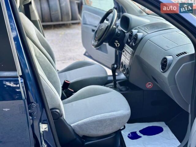 Синій Форд Фьюжен, об'ємом двигуна 1.6 л та пробігом 235 тис. км за 5899 $, фото 26 на Automoto.ua